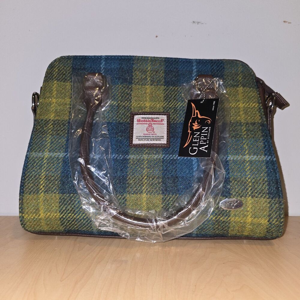 Harris Tweed Findhorn Col 114 Classic Handbag with Shoulder Strap  Wool